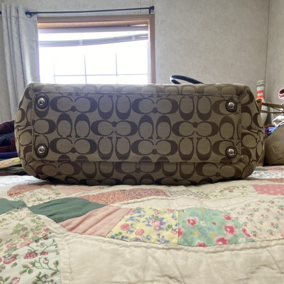 Coach Signature Logo Brown Beige Shoulder Bag with Wallet...